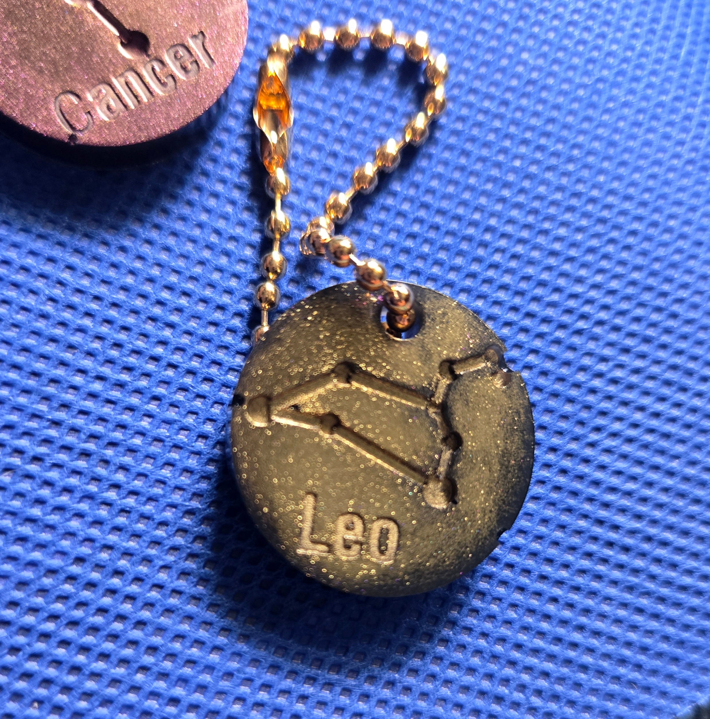 Zodiac Keychain Metallic Leo