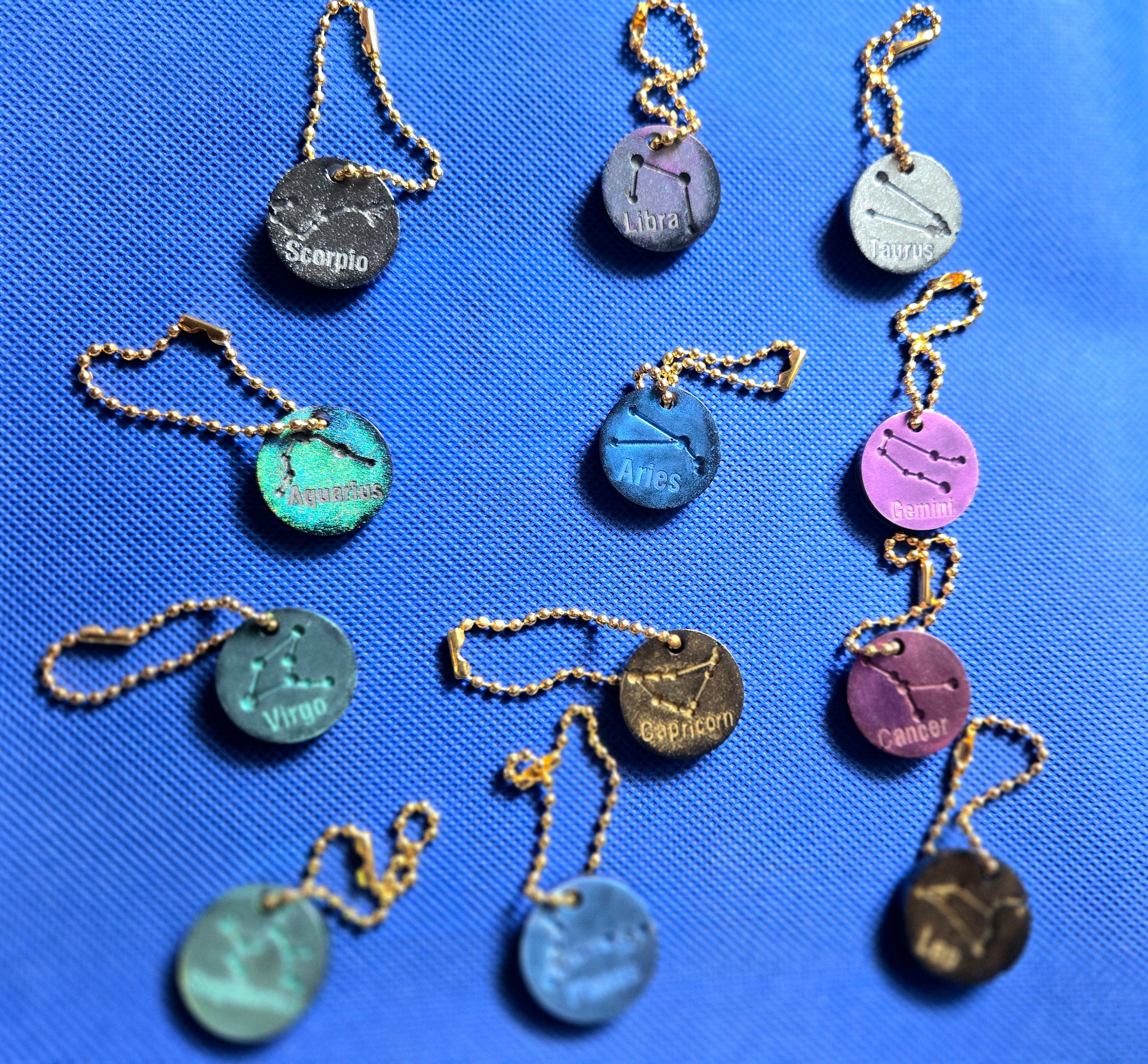 Zodiac Keychain Metallic Pisces