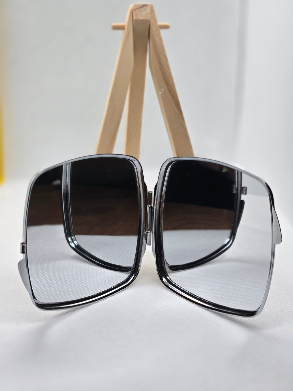 Droplets Mirror Compact