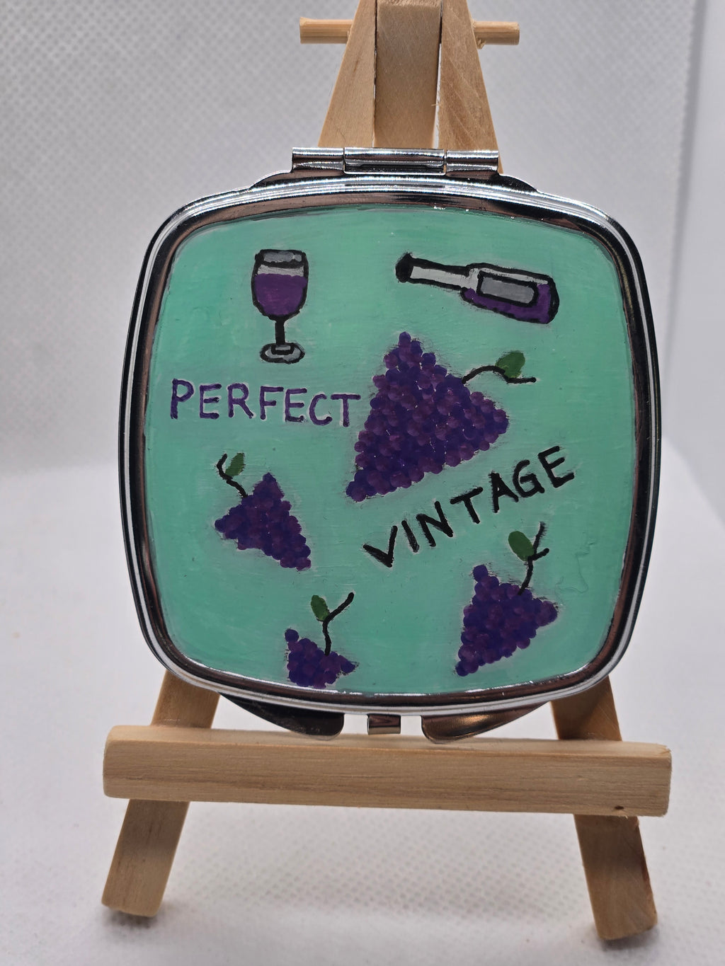 Perfect Vintage Compact Mirror
