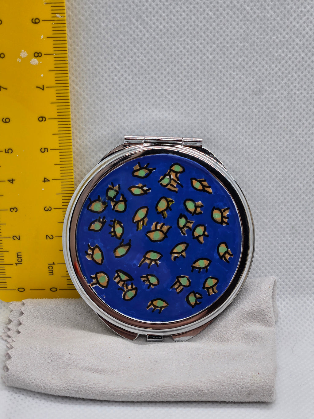 Protective Eye Pattern Compact Mirror